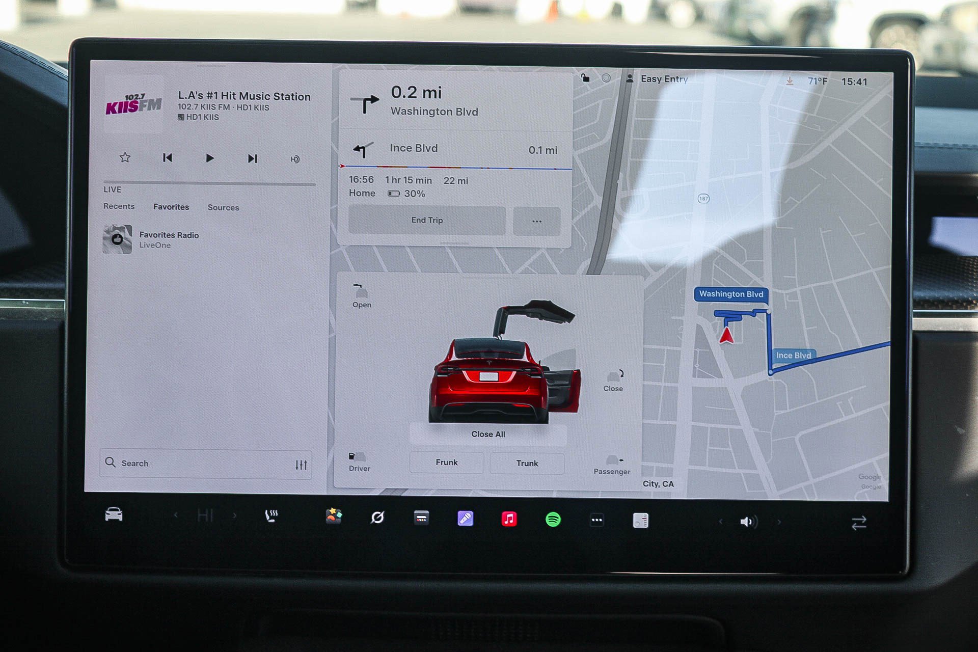 Used 2022 Tesla Model X Plaid image 15