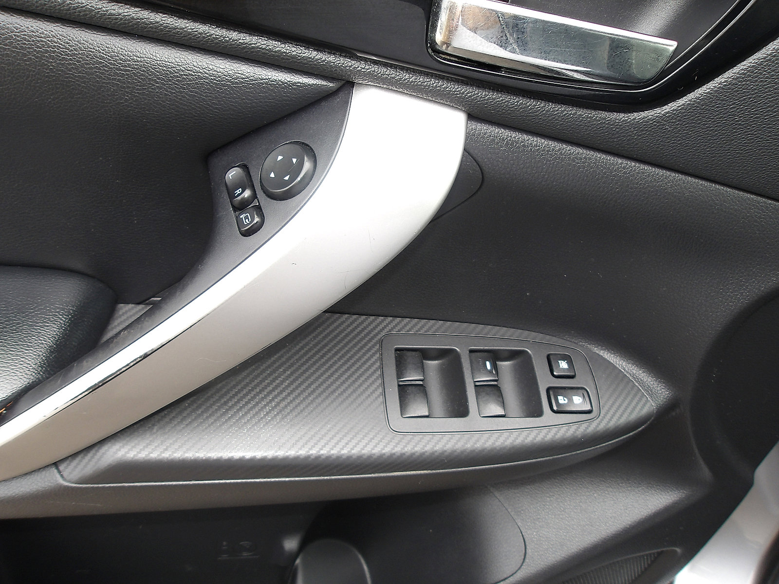 Used 2019 Mitsubishi Eclipse Cross image 15