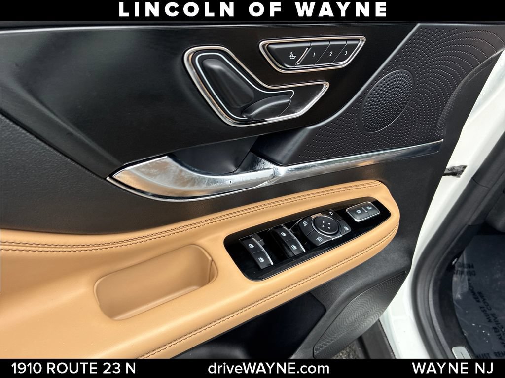Certified 2023 Lincoln Corsair Reserve FWD image 14