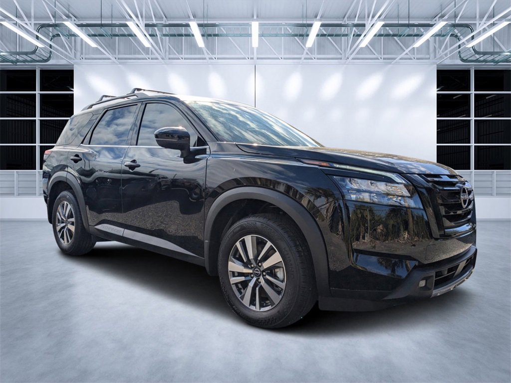 New 2025 Nissan Pathfinder SL w/ Black Appearance Package