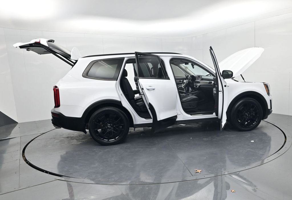 Used 2022 Kia Telluride SX w/ SX Prestige Package image 70