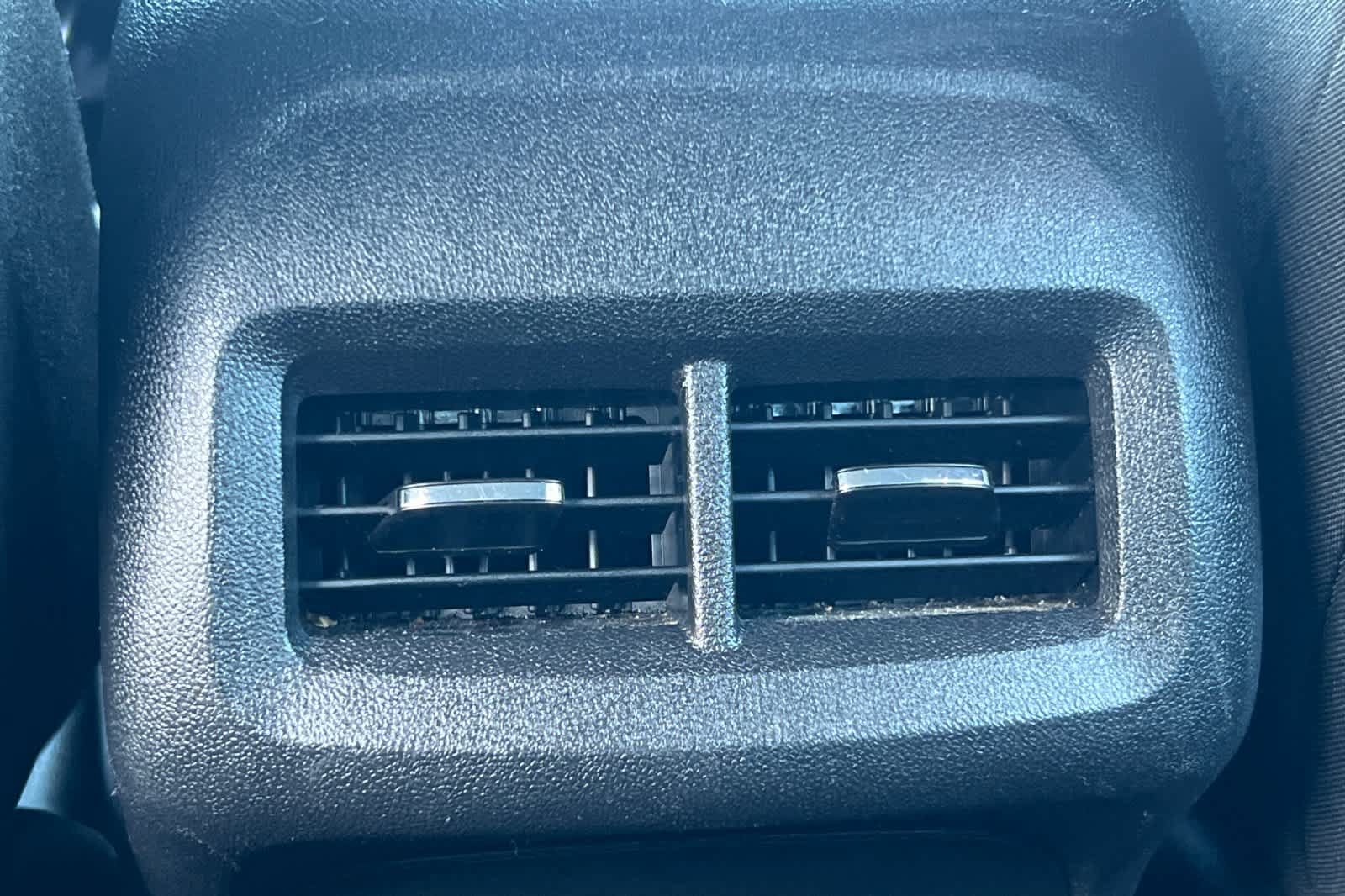 Used 2019 Chevrolet Equinox LS FWD image 14