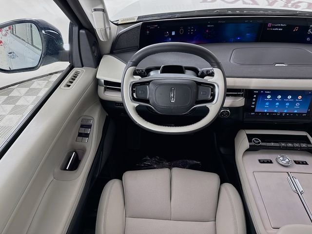 New 2025 Lincoln Navigator L Reserve image 24