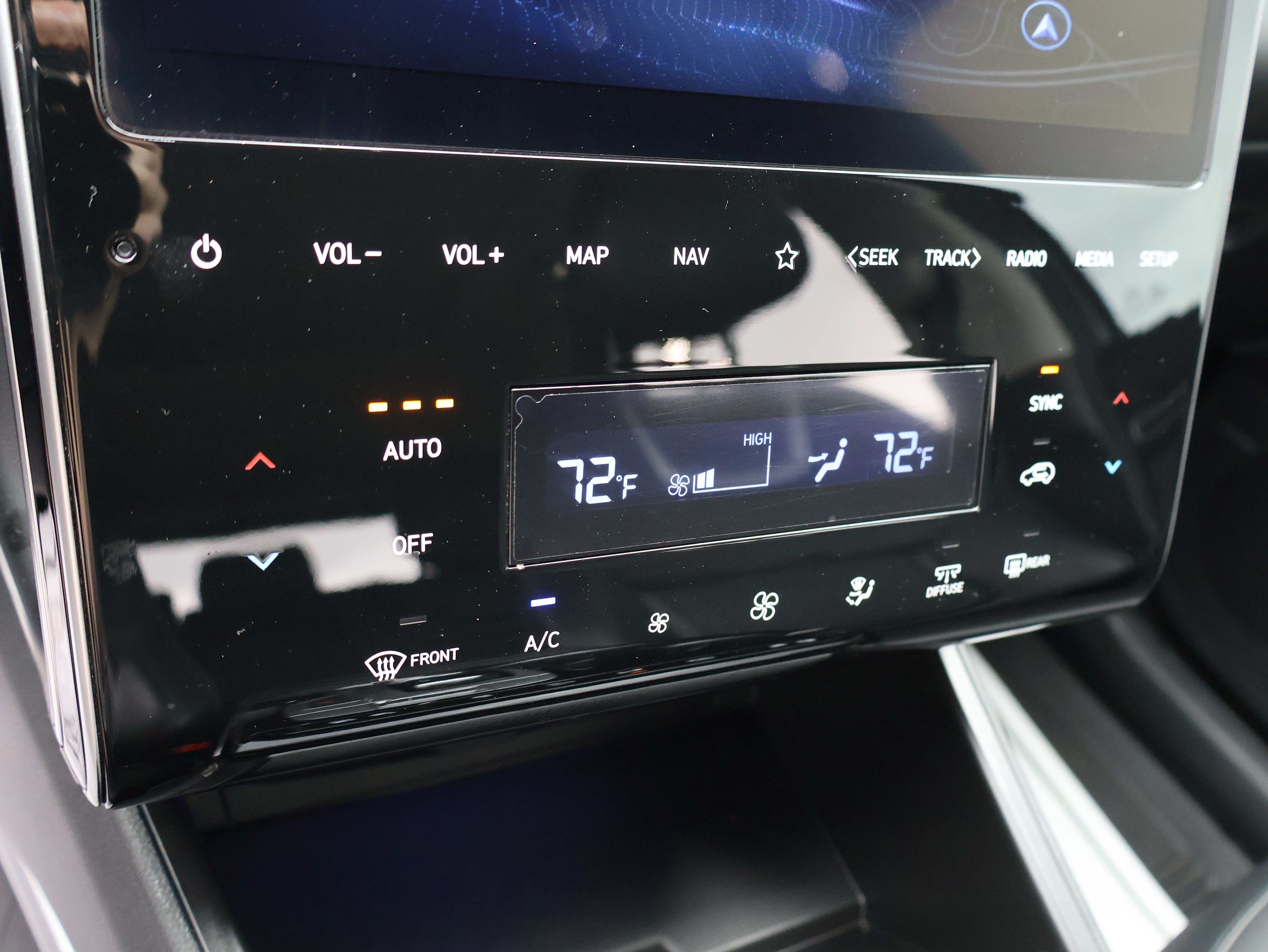 Used 2024 Hyundai Tucson Limited AWD/4WD image 29