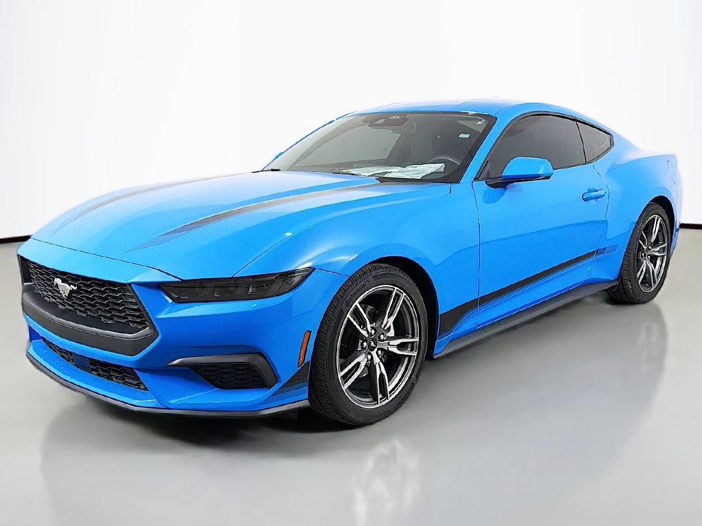 Used 2025 Ford Mustang Coupe RWD image 7