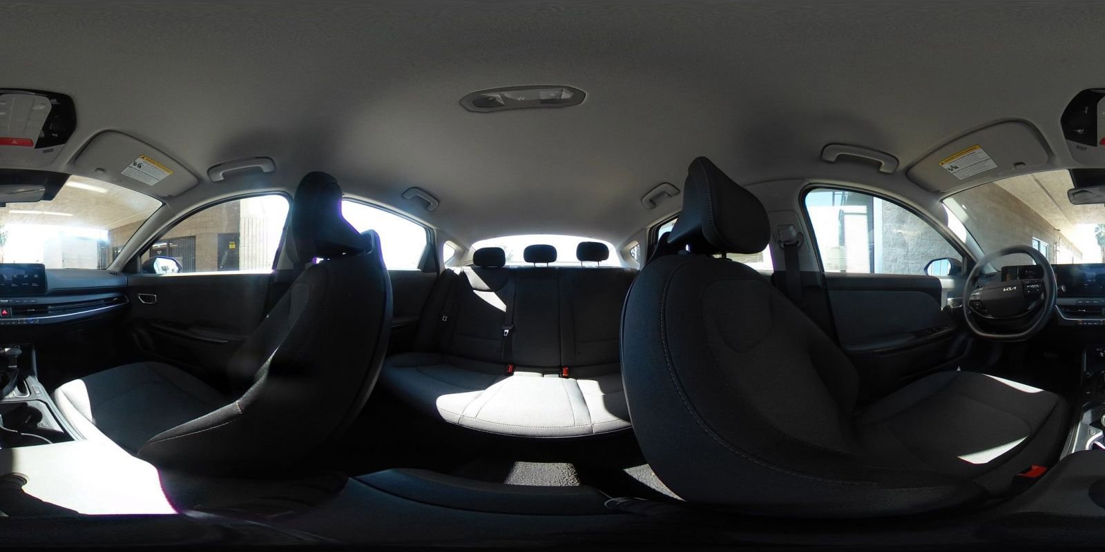 Used 2025 Kia K4 LXS image 41