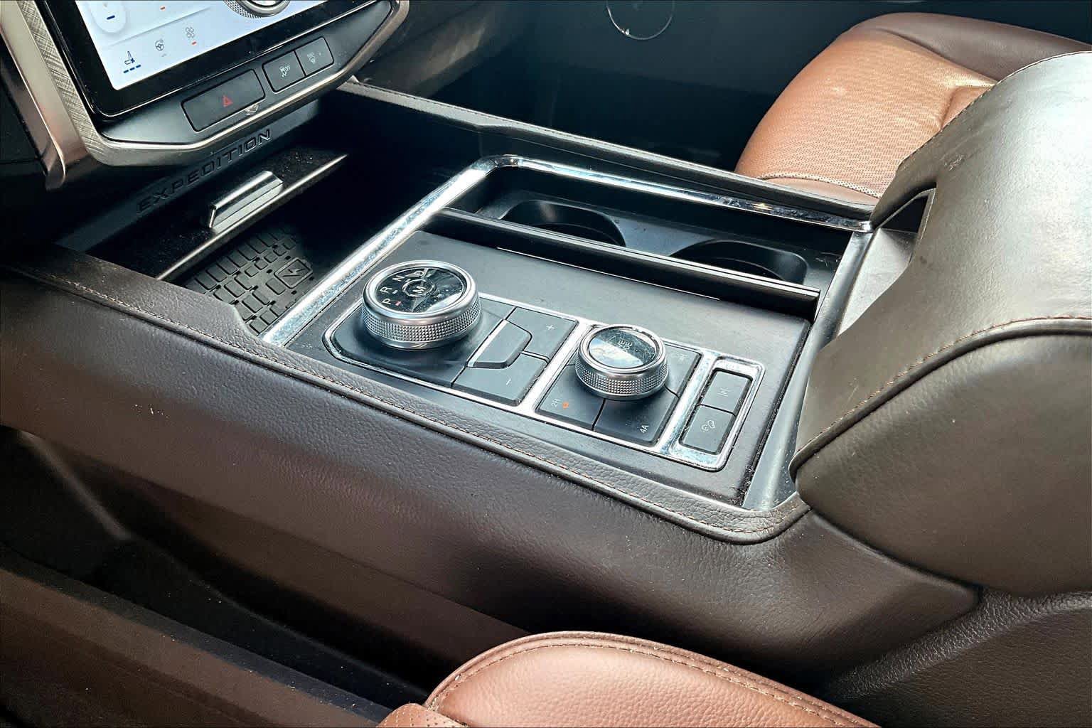 Used 2022 Ford Expedition King Ranch AWD/4WD image 18