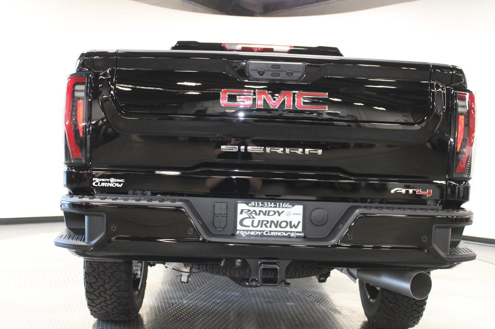 New 2026 GMC Sierra 2500 AT4 w/ AT4 Premium Plus Package AWD/4WD image 9