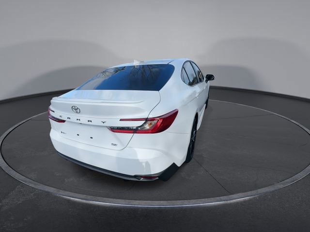 Used 2025 Toyota Camry SE image 14