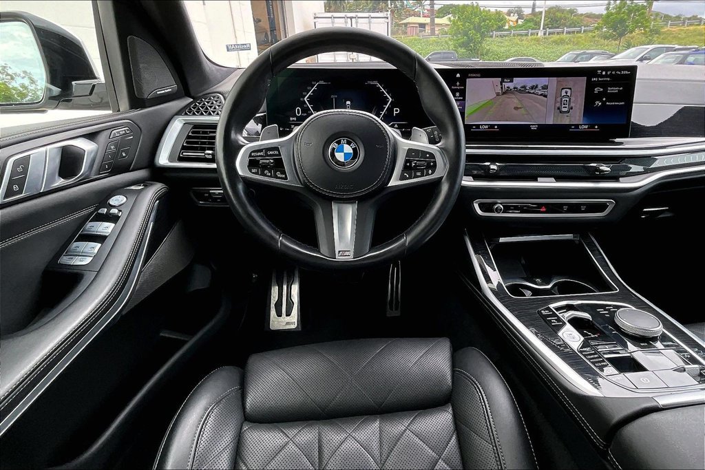 Used 2023 BMW X7 xDrive40i w/ M Sport Package AWD/4WD image 6