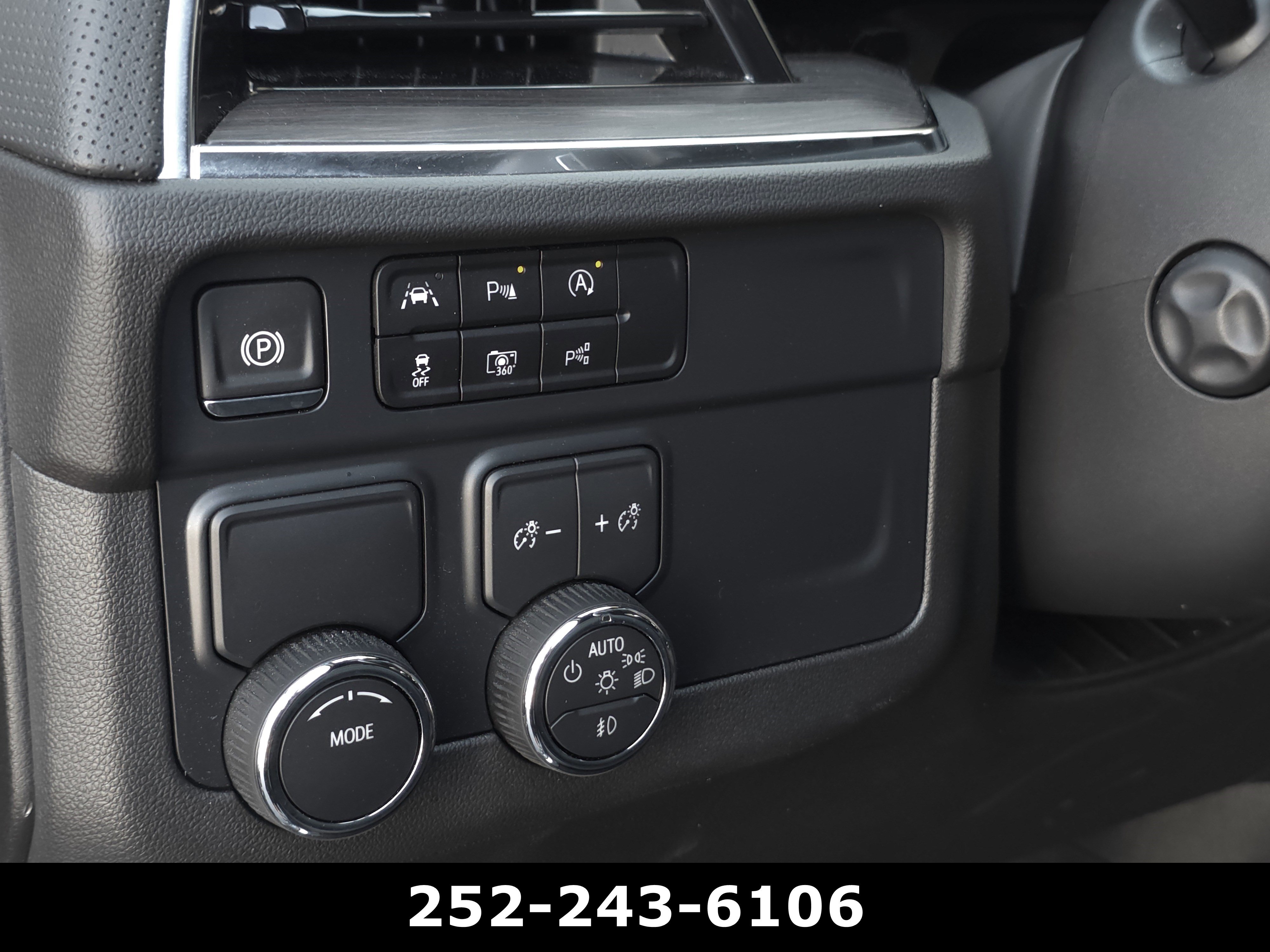 Used 2025 Chevrolet Tahoe Premier RWD image 30