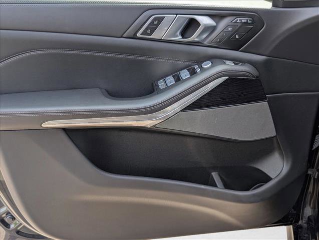 Certified 2023 BMW X7 xDrive40i w/ M Sport Package image 11