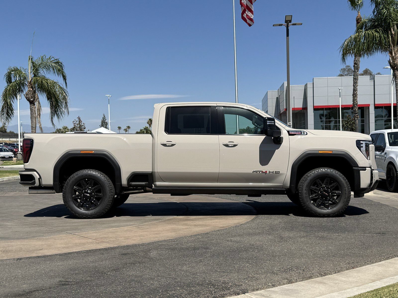 New 2026 GMC Sierra 2500 AT4 w/ AT4 Premium Plus Package AWD/4WD image 3