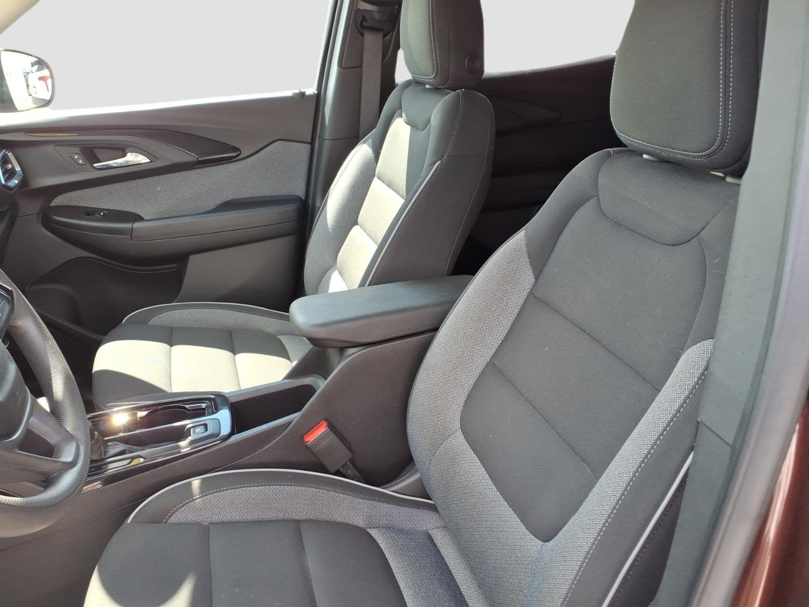 Used 2023 Chevrolet TrailBlazer LT FWD image 11