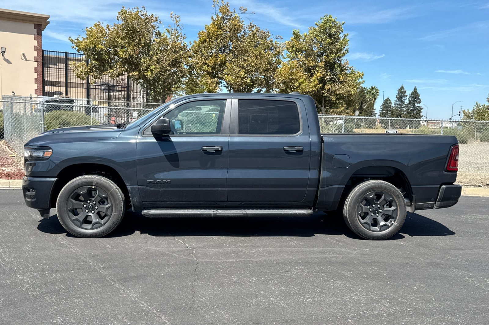 New 2026 RAM 1500 Express AWD/4WD image 6
