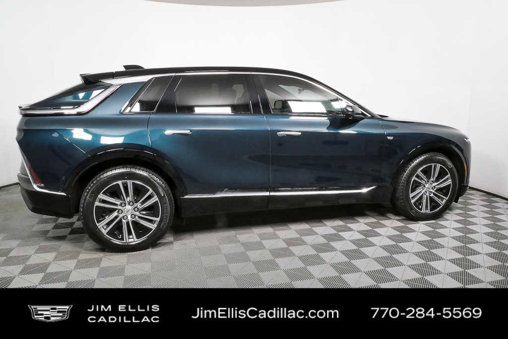 New 2026 Cadillac Lyriq Premium Luxury image 2