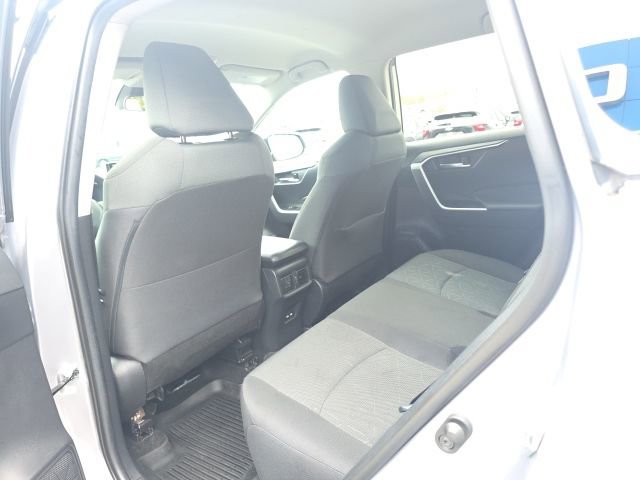 Used 2021 Toyota RAV4 XLE image 23