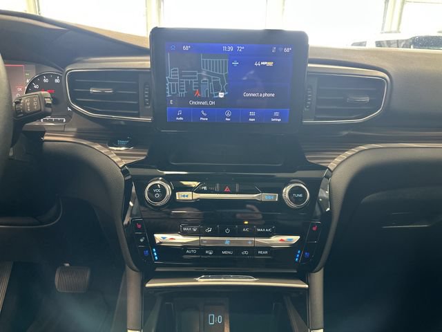 Used 2024 Ford Explorer Limited AWD/4WD image 35