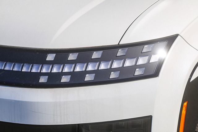 New 2026 Hyundai Ioniq 9 SEL image 8