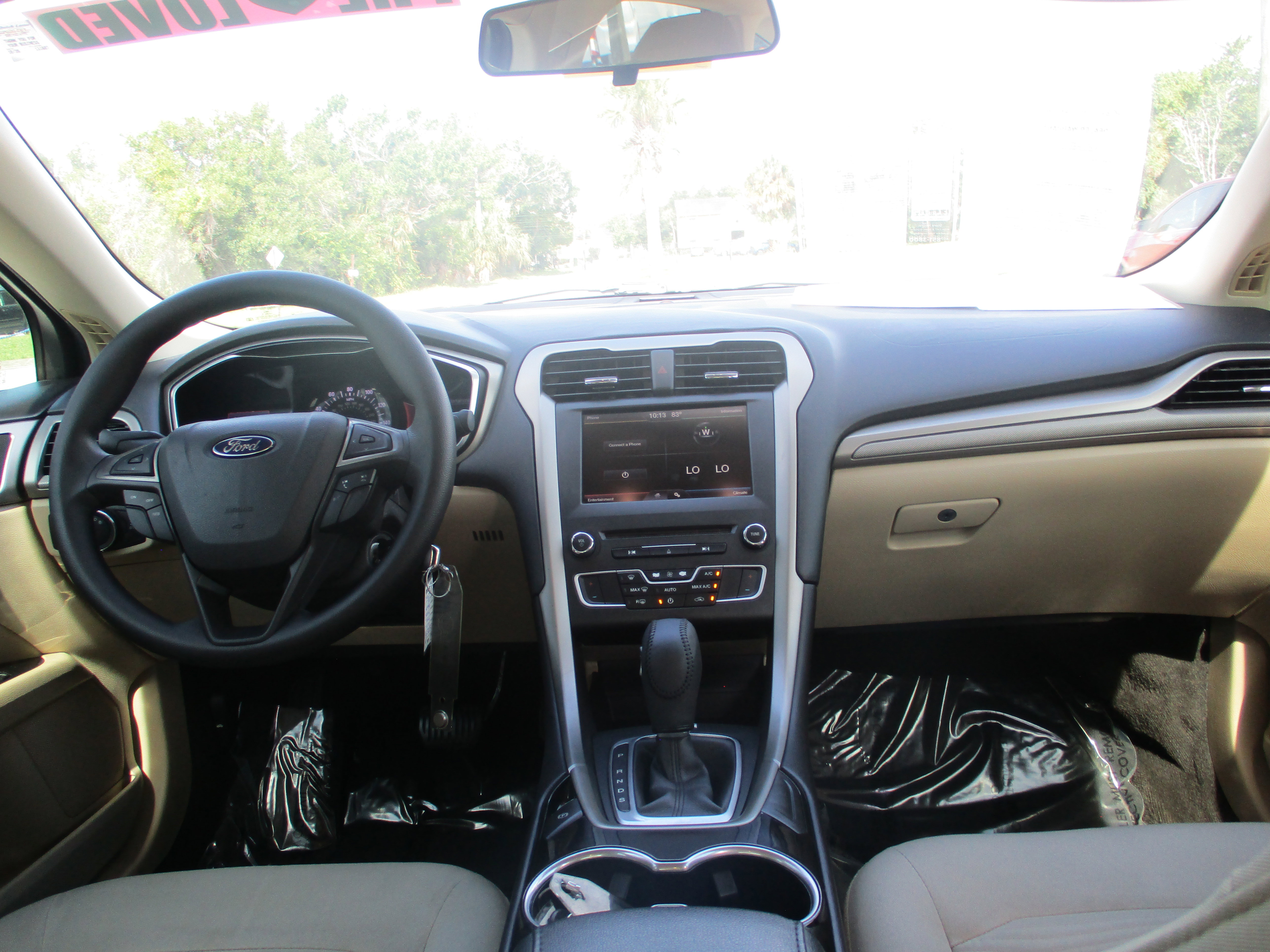 Used 2016 Ford Fusion SE FWD image 15