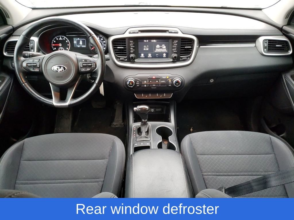 Used 2017 Kia Sorento LX w/ LX Convenience Package image 11