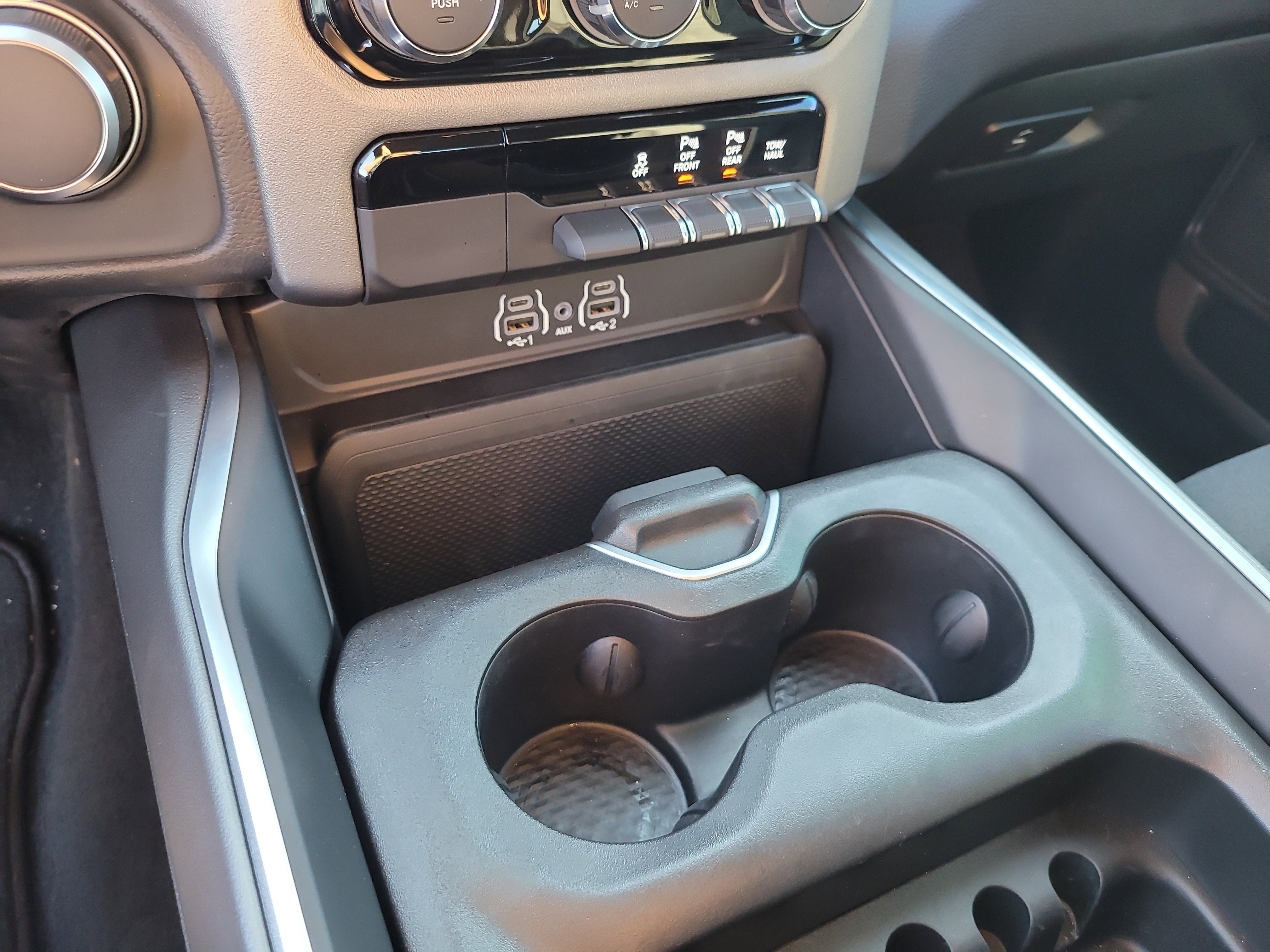 Used 2025 RAM 1500 Big Horn image 24