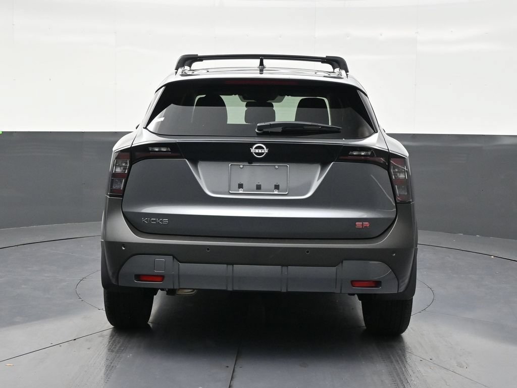 Used 2026 Nissan Kicks SR FWD image 4