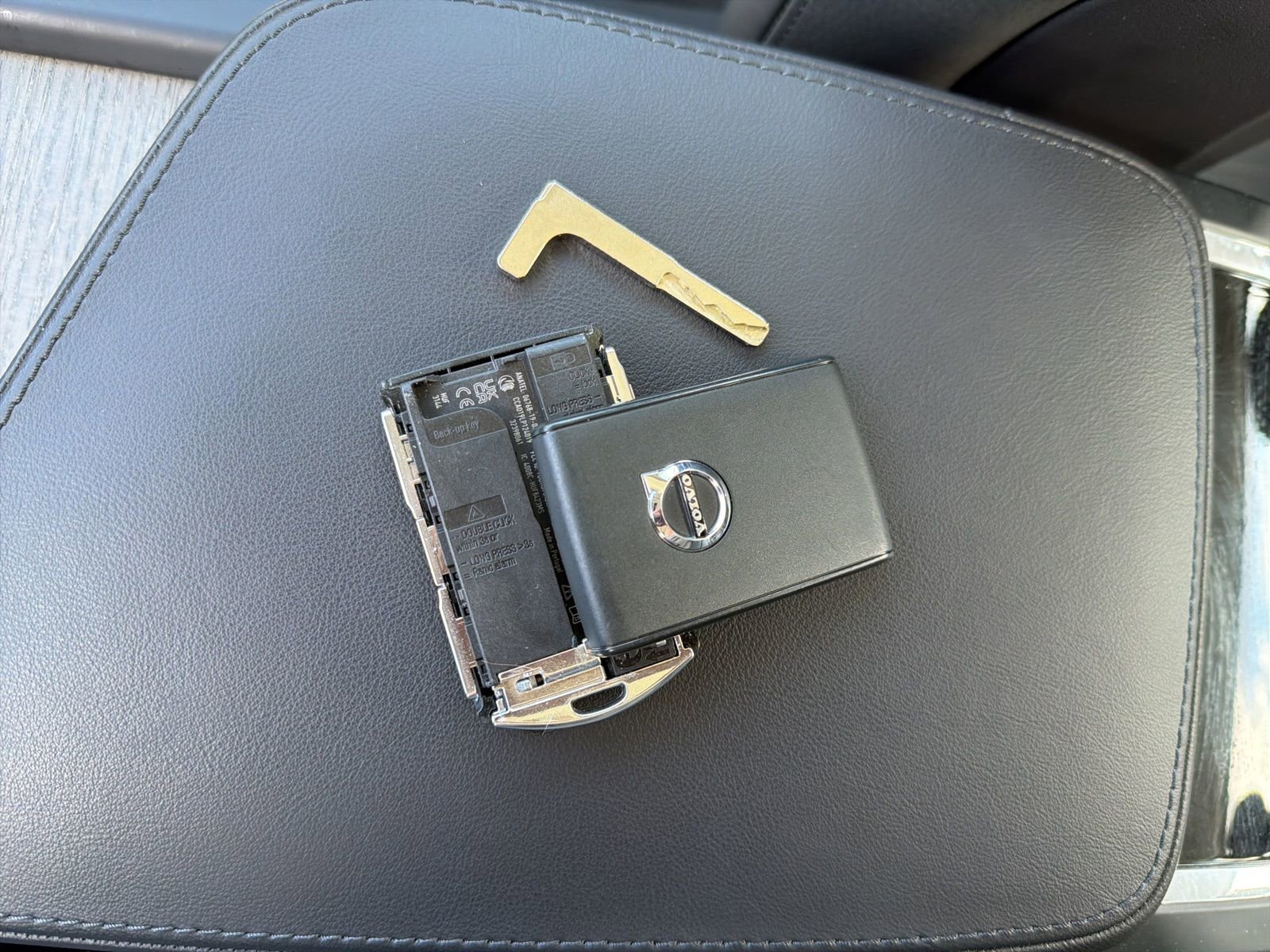 Certified 2025 Volvo S90 B6 Plus w/ Protection Package Premier image 97