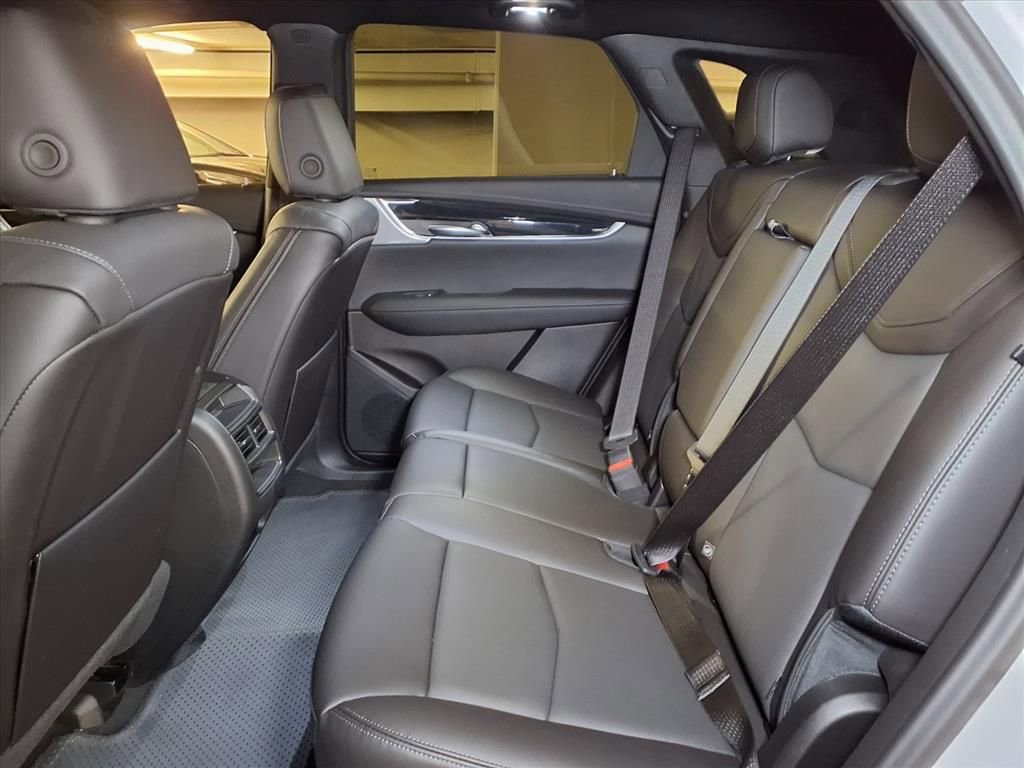 New 2026 Cadillac XT5 Premium Luxury image 12