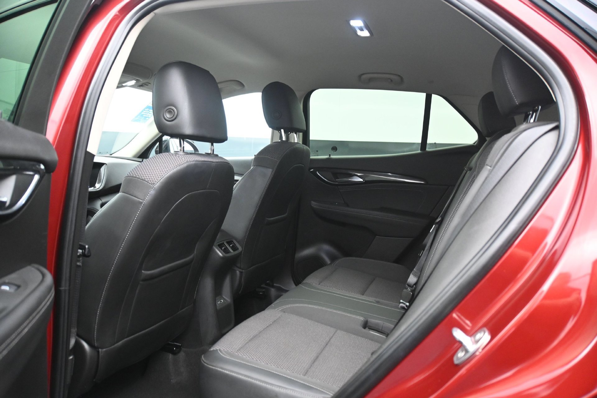Used 2023 Buick Envision Preferred w/ Sport Touring Package AWD/4WD image 20