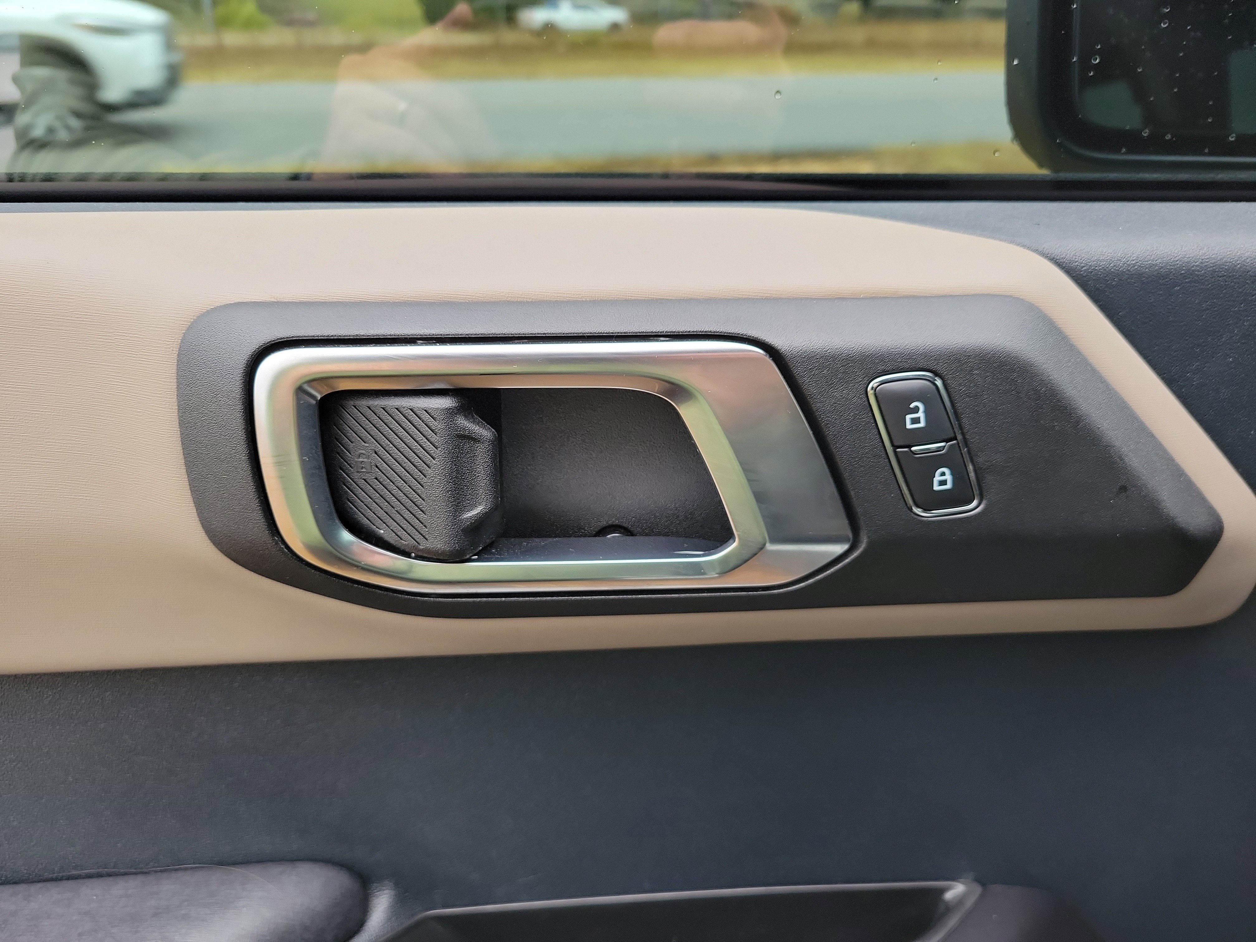 Used 2024 Ford Bronco Wildtrak image 17