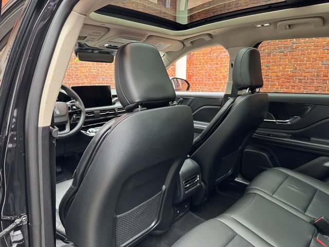 Used 2023 Lincoln Corsair Reserve w/ Equipment Group 201A image 24