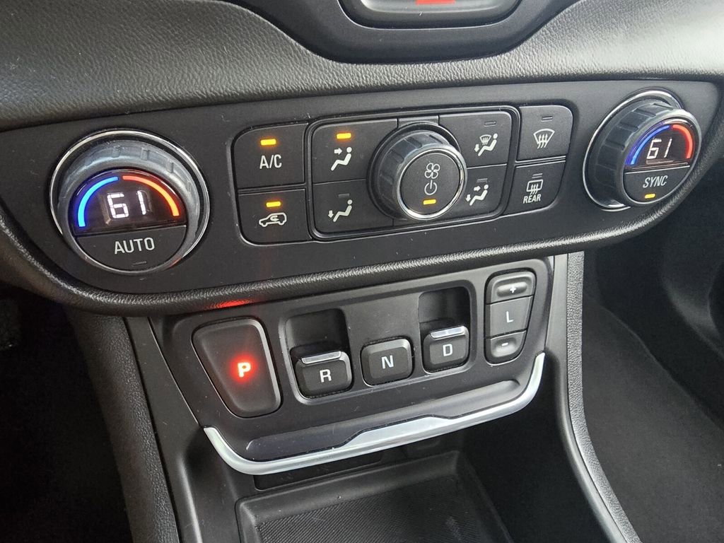 Used 2020 GMC Terrain Denali w/ Denali Premium Package image 18