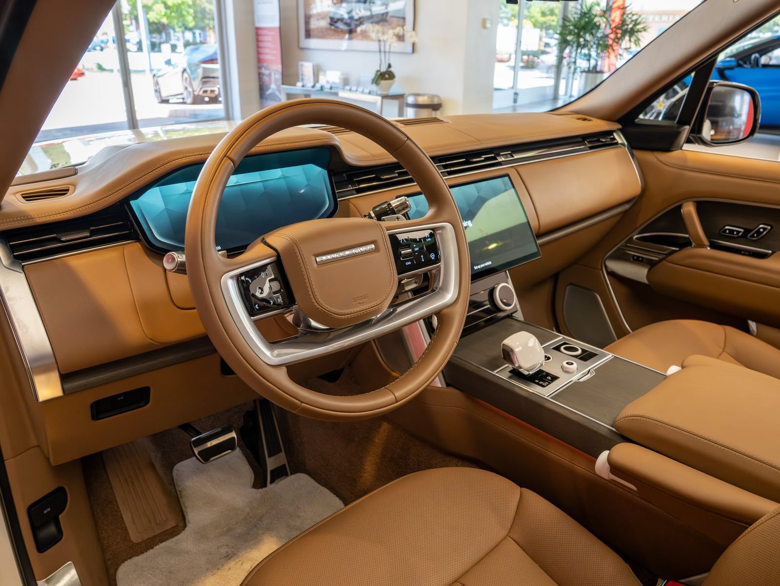 Used 2022 Land Rover Range Rover SV AWD/4WD image 9