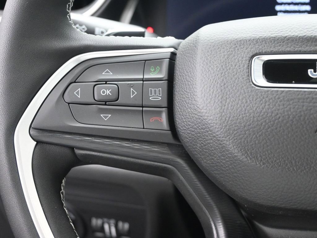 New 2025 Jeep Grand Cherokee L Laredo w/ Luxury Tech Group I image 23