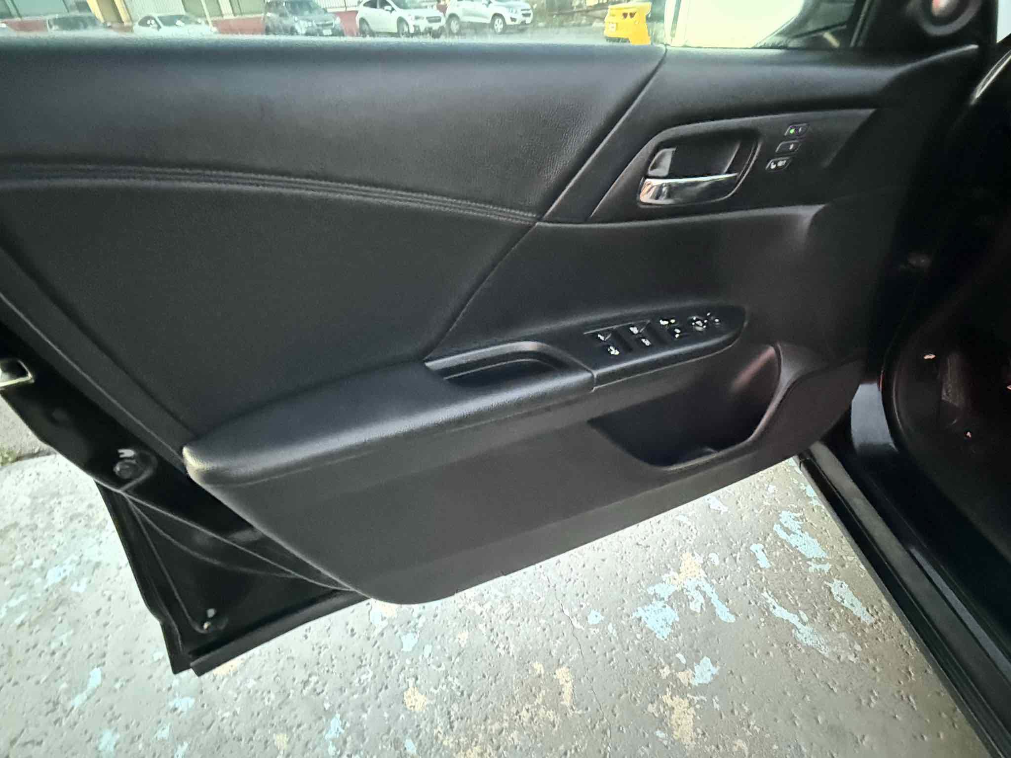 Used 2013 Honda Accord EX-L image 82