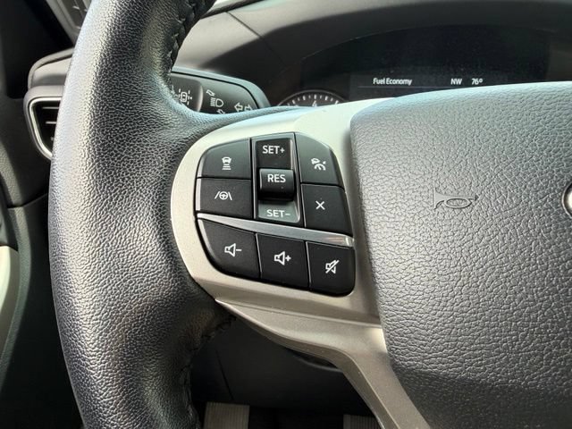 Used 2021 Ford Explorer Limited w/ Equipment Group 301A AWD/4WD image 26