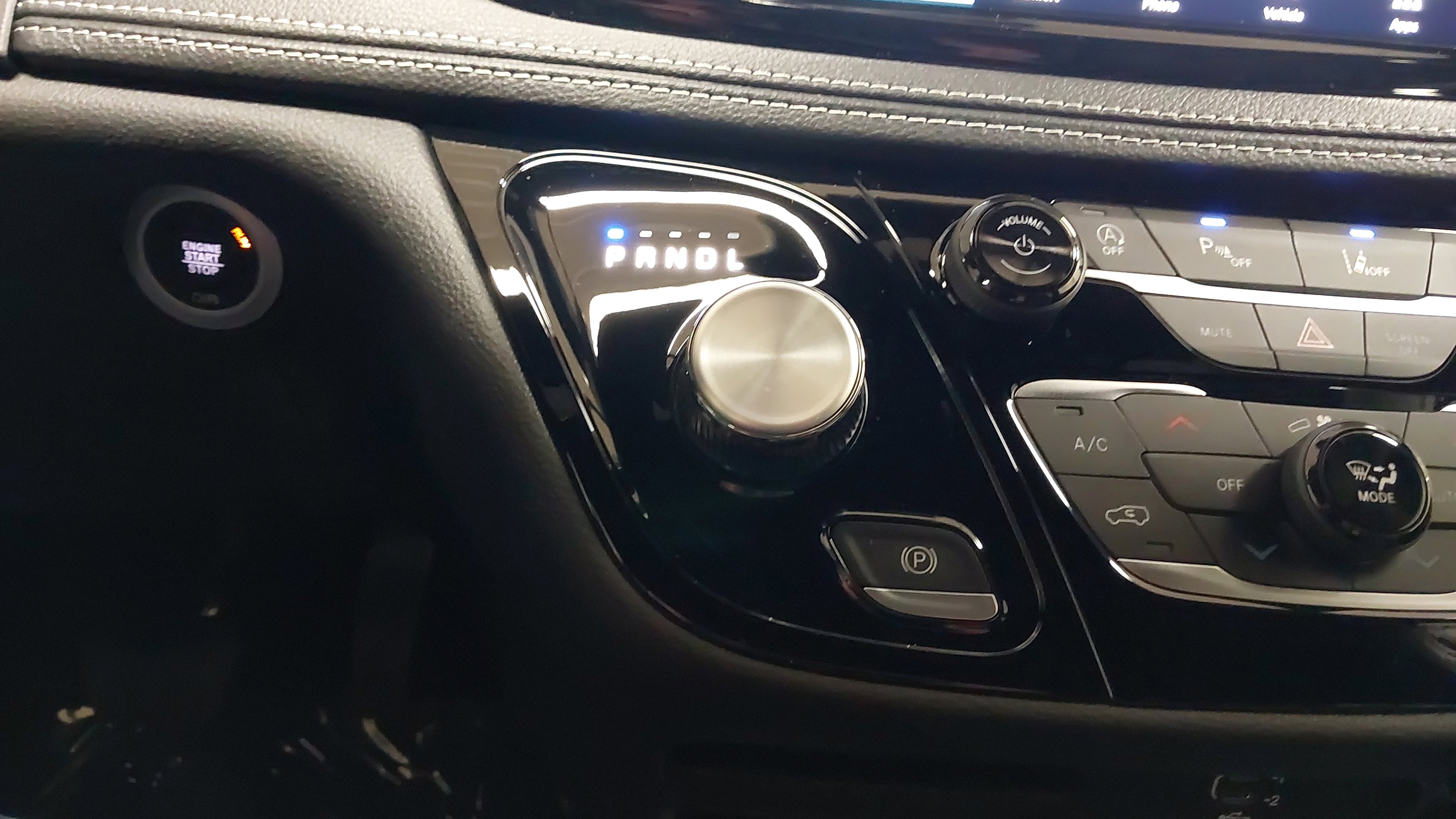 New 2026 Chrysler Pacifica Select FWD image 21