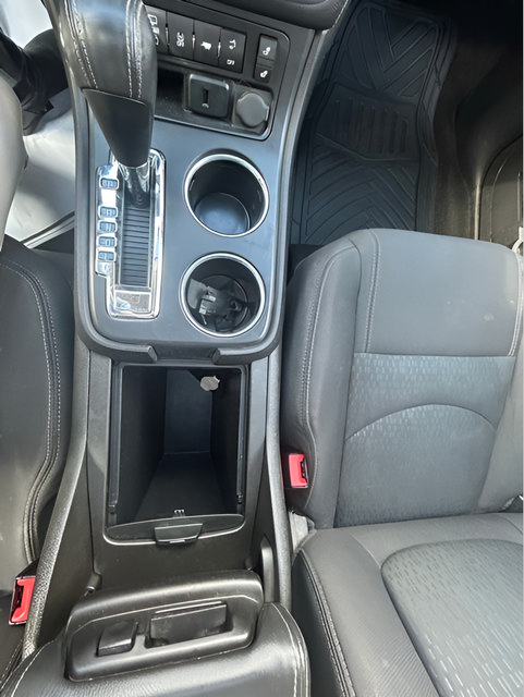Used 2015 GMC Acadia SLE AWD/4WD image 18