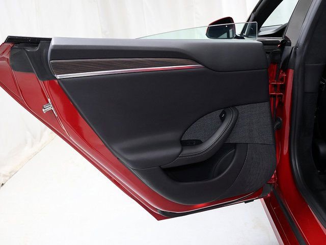 Used 2023 Tesla Model S Standard Range image 25