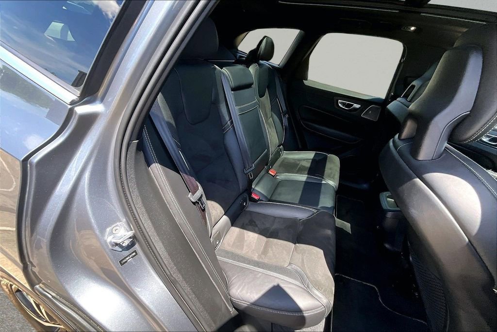 Used 2018 Volvo XC60 T6 R-Design w/ Convenience Package AWD/4WD image 25