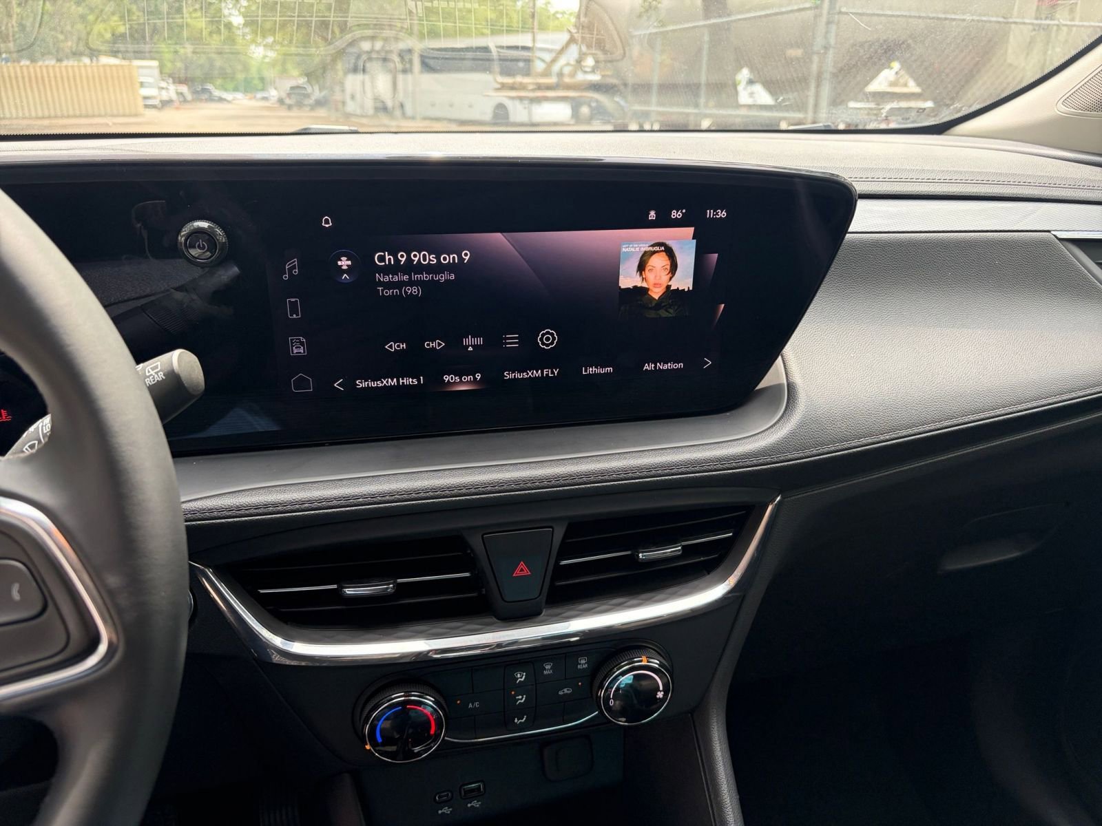 Used 2025 Buick Encore GX Preferred FWD image 21