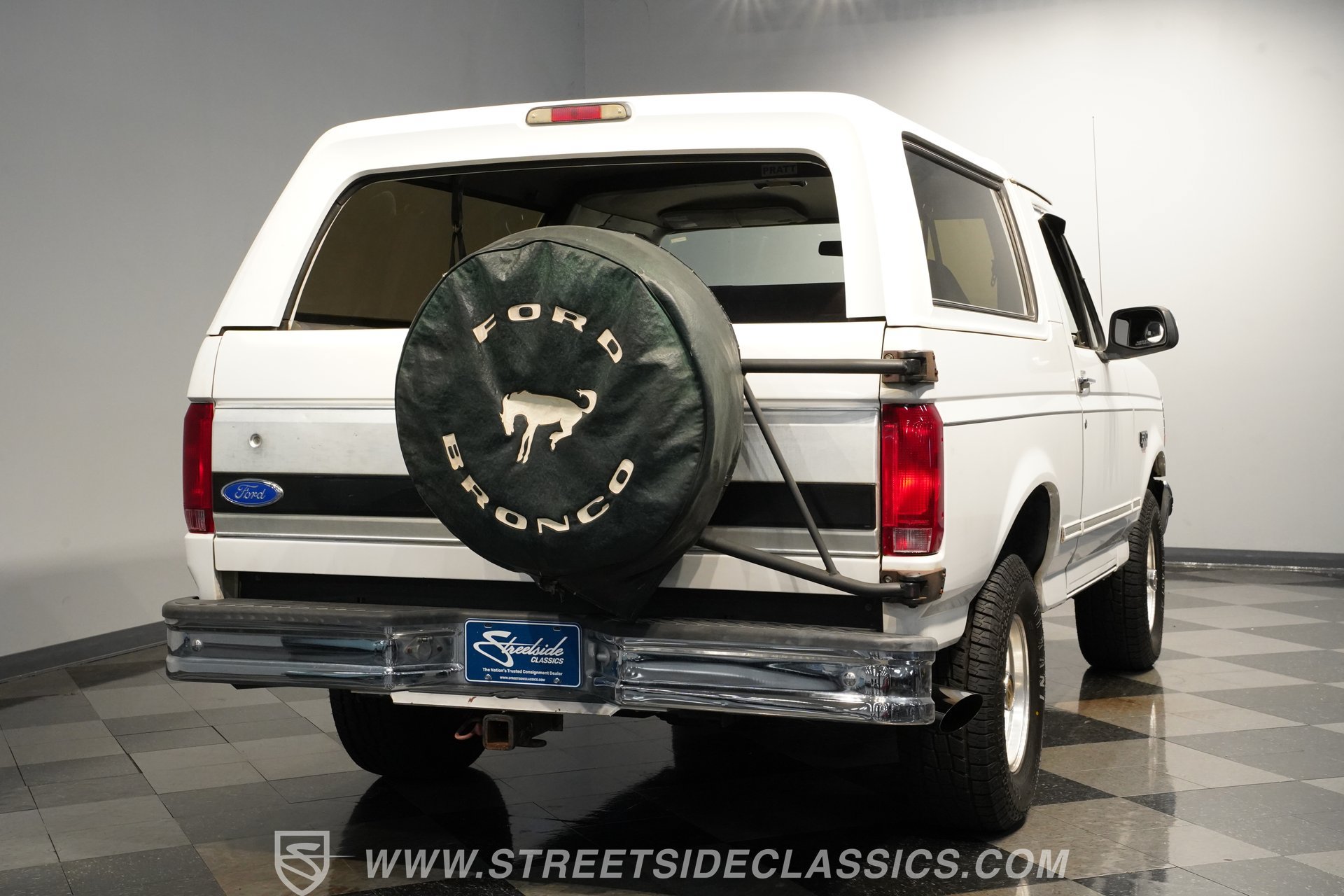Used 1995 Ford Bronco XLT AWD/4WD image 12