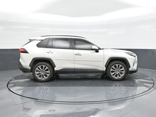 Used 2022 Toyota RAV4 Limited FWD image 26