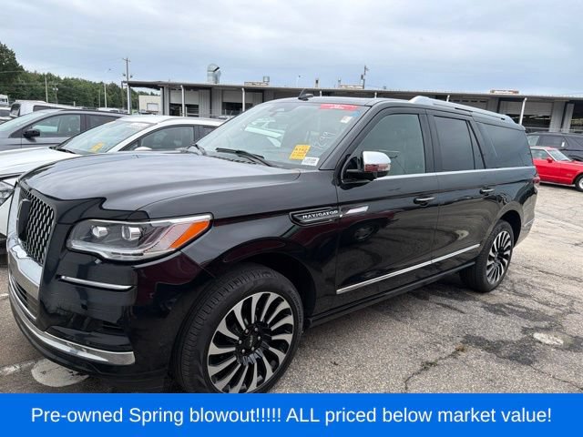 Used 2024 Lincoln Navigator L Black Label AWD/4WD image 3