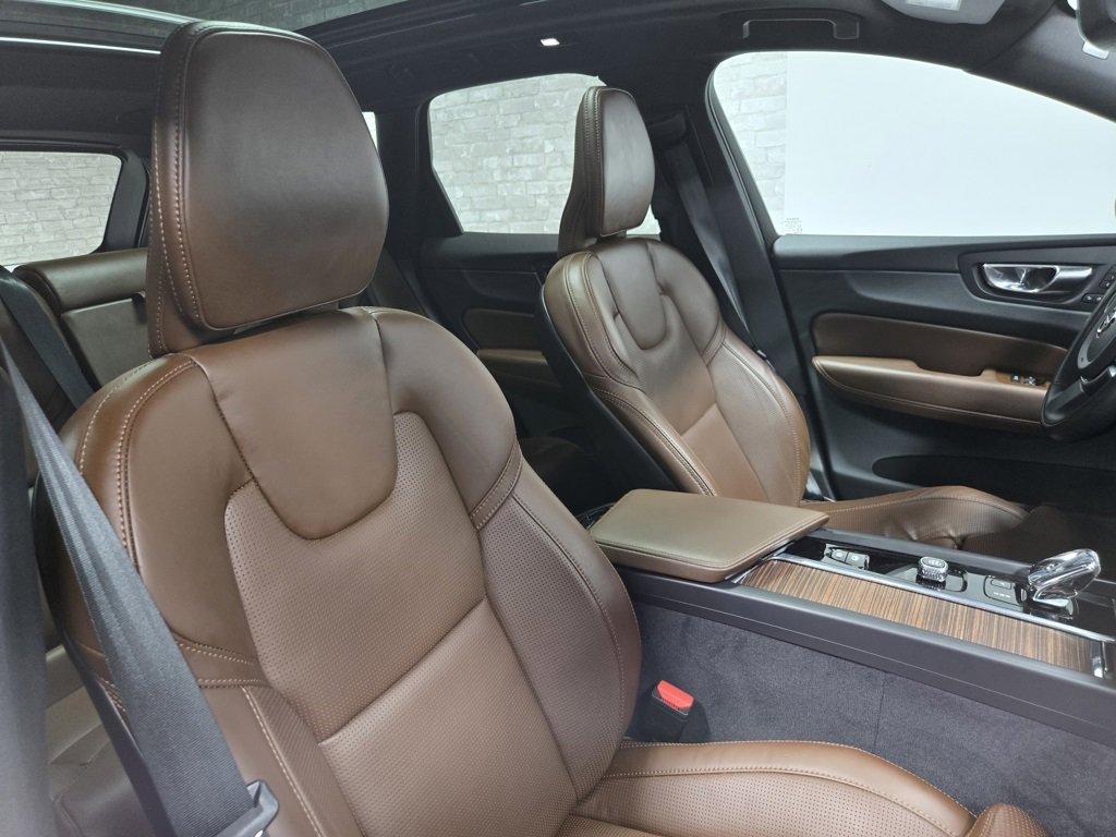 Used 2022 Volvo XC60 B5 Inscription w/ Advanced Package image 53
