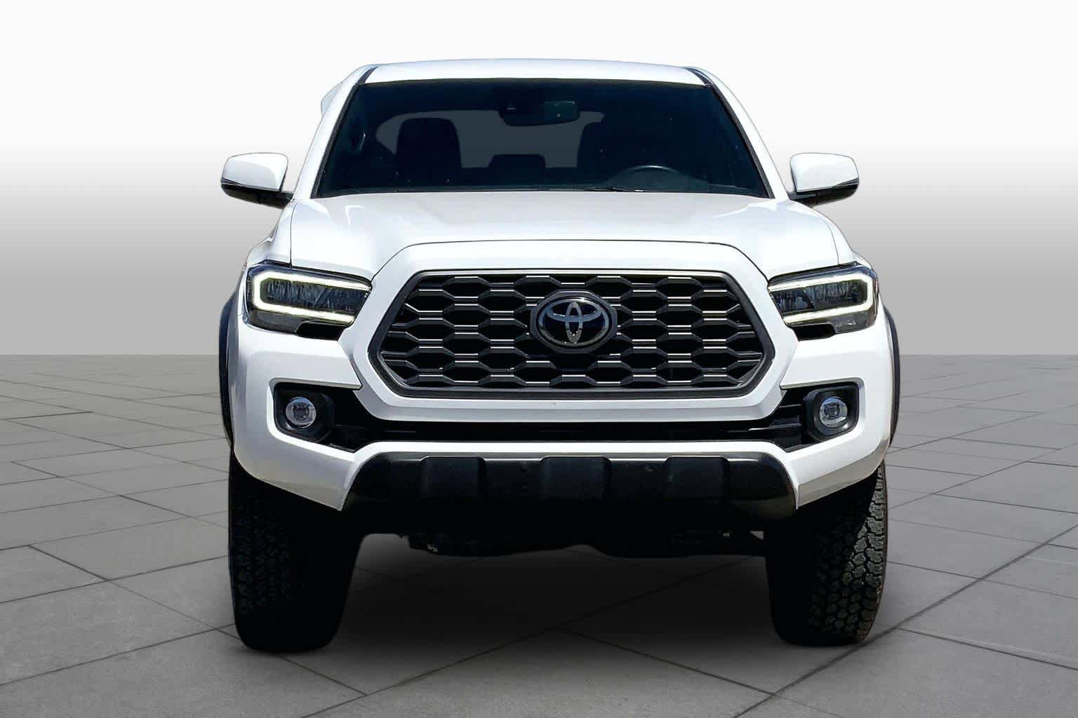 Used 2021 Toyota Tacoma TRD Off-Road w/ Technology Package AWD/4WD image 4