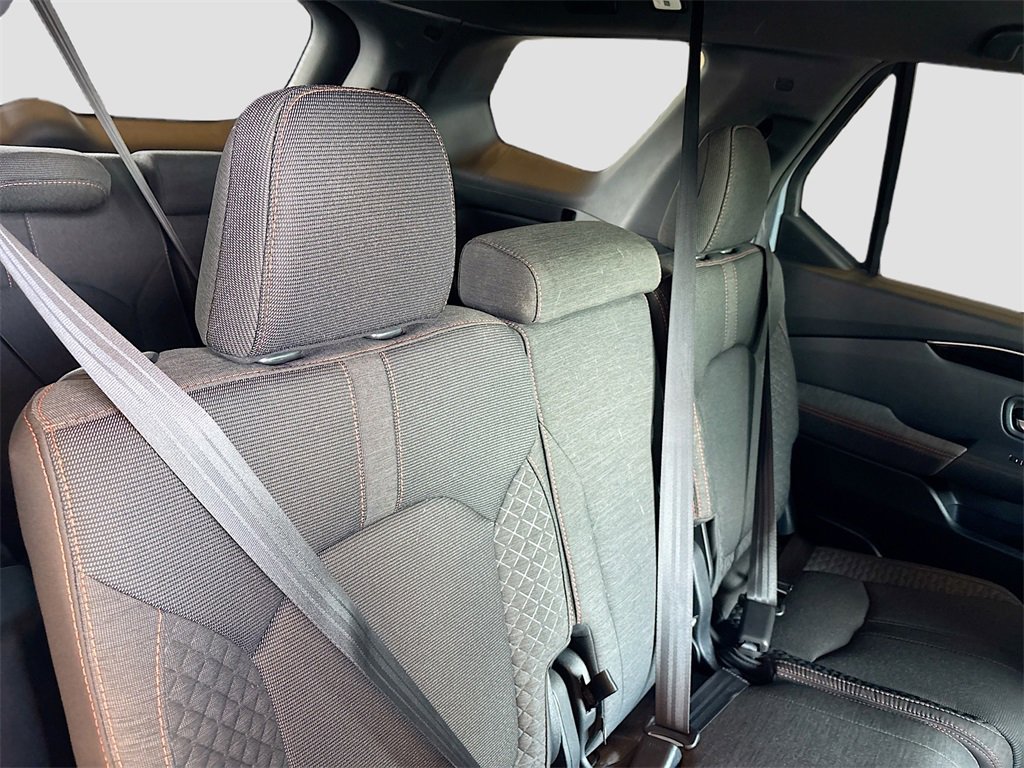 Used 2024 Honda Pilot Sport image 27