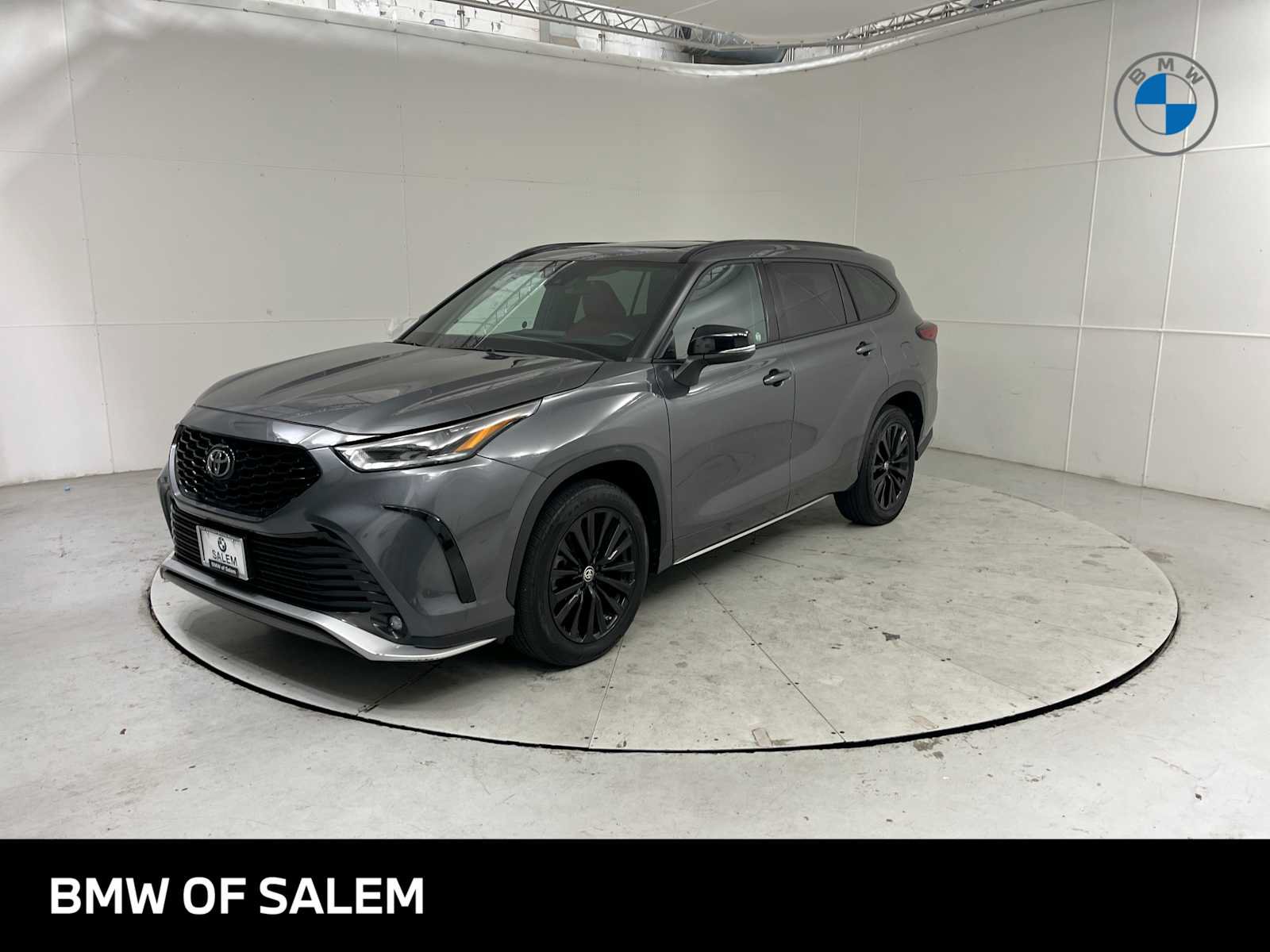 Used 2023 Toyota Highlander XSE
