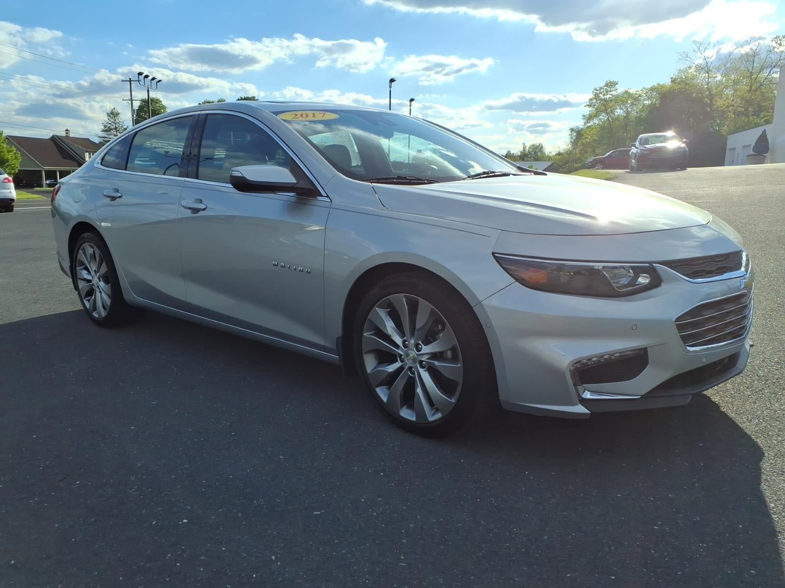 Used 2017 Chevrolet Malibu Premier w/ Premier Sun and Wheel Package FWD image 2